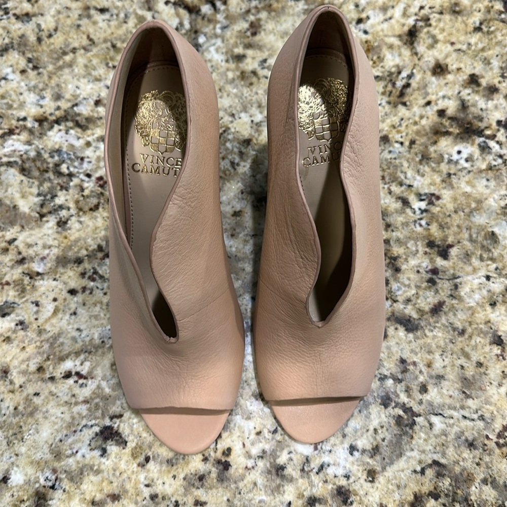 Vince Camuto | Andrita Plunge Cut Booties | | Size 7
